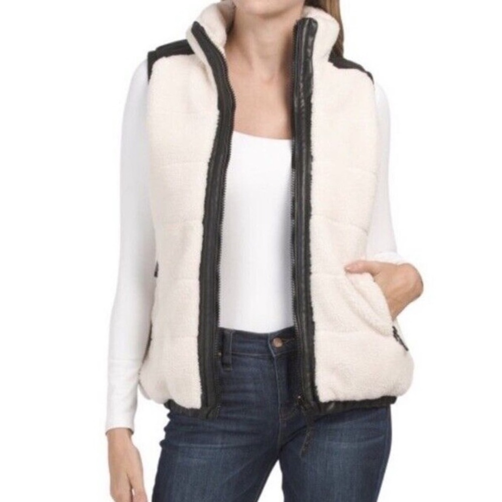 NWT Rebecca Minkoff Vest Size Medium Sherpa Faux Leather Reversible Ivory